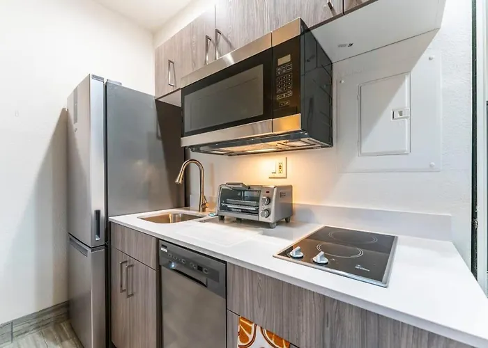 Metro Extended - 2 Full Beds *