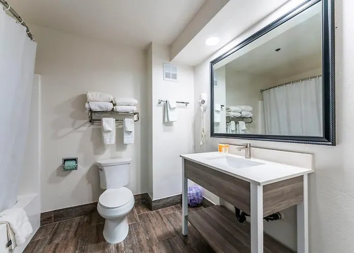Metro Extended - 2 Full Beds Apartment *